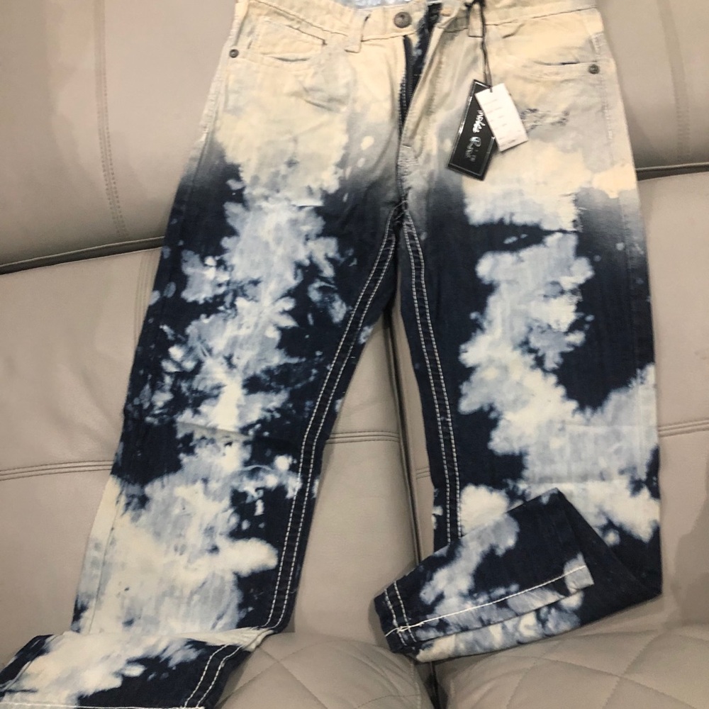 Jeans - Picture 2 of 3